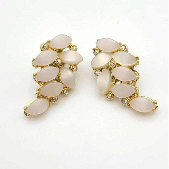 Vintage Moonstone Earrings, 1960s,  rhinestones,  clip on - Picture 4 of 5